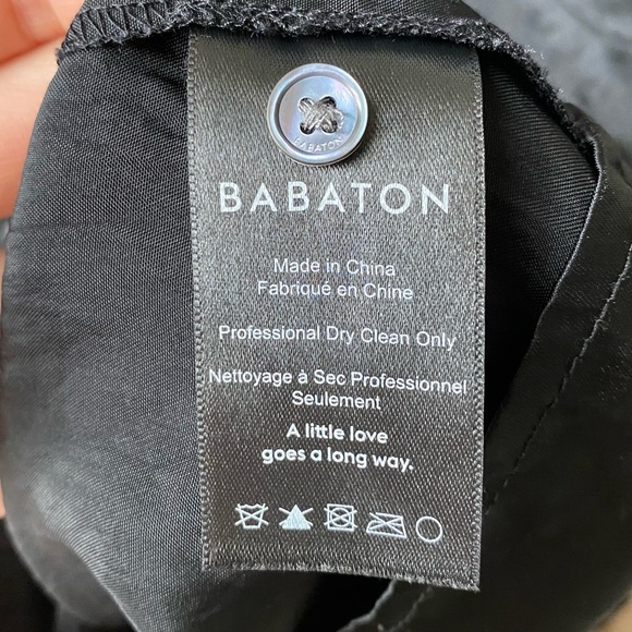 Aritzia Babaton silky button-up blouse - Picture 5 of 8